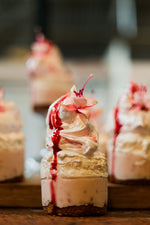 Load image into Gallery viewer, 6 x Strawberry + White Chocolate Marshmallow Tartlet
