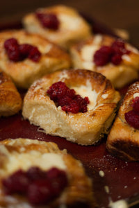 6 x Rasberry Vanilla Creme Pastry
