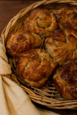 Load image into Gallery viewer, 6 x Cinnamon Knots

