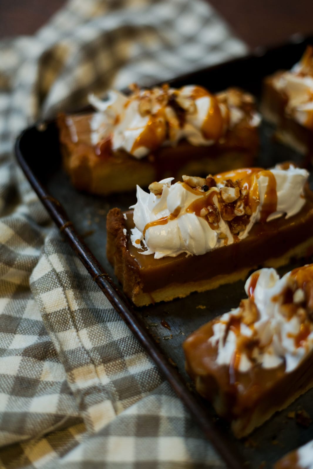 6 x Peanutbutter Caramel Slice