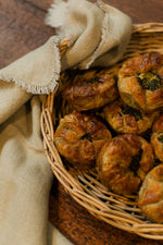 Load image into Gallery viewer, 6 x Spinach + Feta Puff Pies
