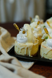 Vanilla, Honey + White Chocolate cheesecake