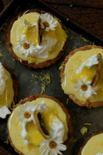 Load image into Gallery viewer, 6 x Lemon Meringue Tartlets
