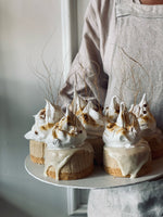 Load image into Gallery viewer, Vanilla + White Chocolate cheesecake
